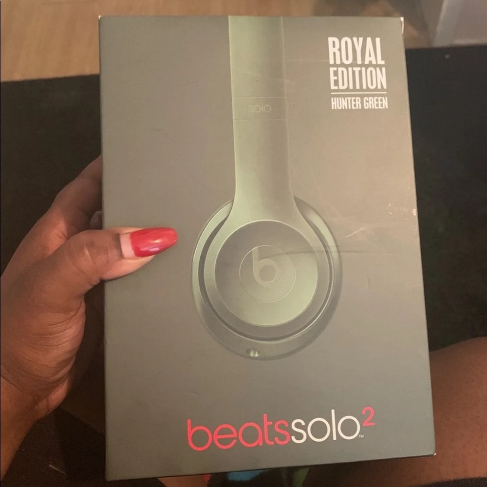 royal edition hunter green beats